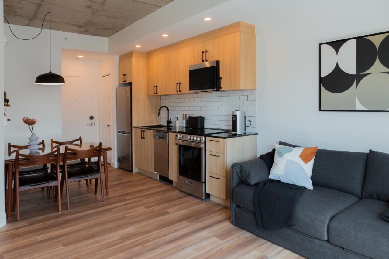 Condo Mid-Century Modern Style - Pool/Terrace ควิเบกซิตี้ ภายนอก รูปภาพ